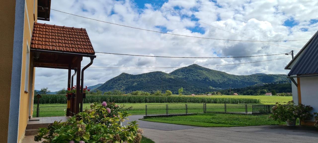Barbara Apartment Otočac Екстериор снимка