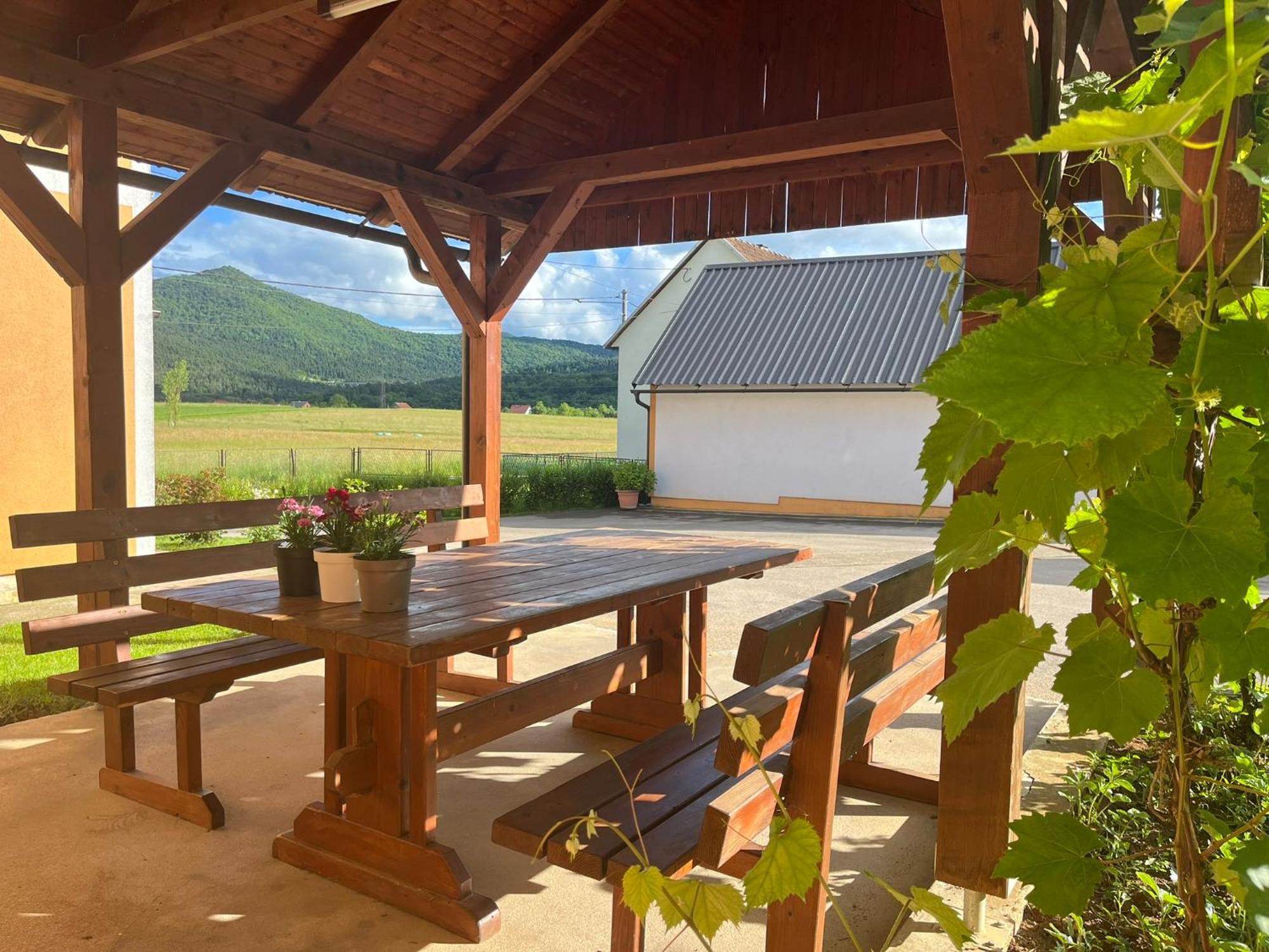 Barbara Apartment Otočac Екстериор снимка