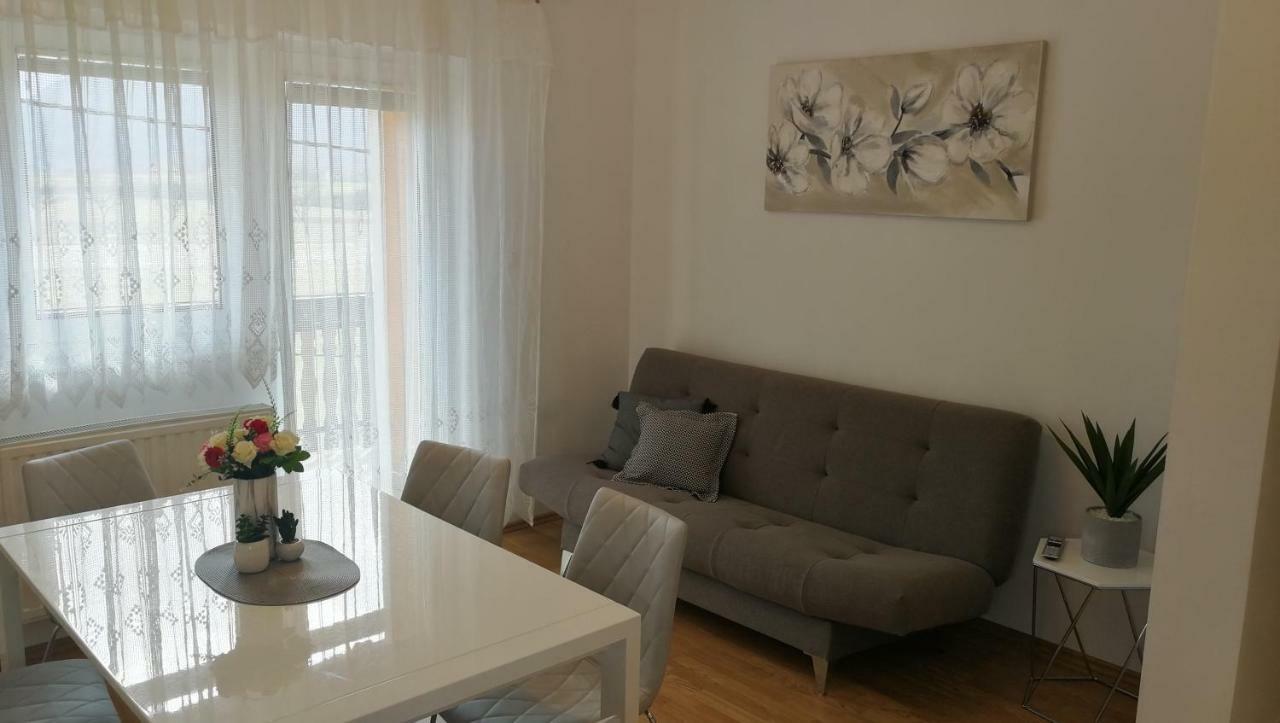 Barbara Apartment Otočac Екстериор снимка